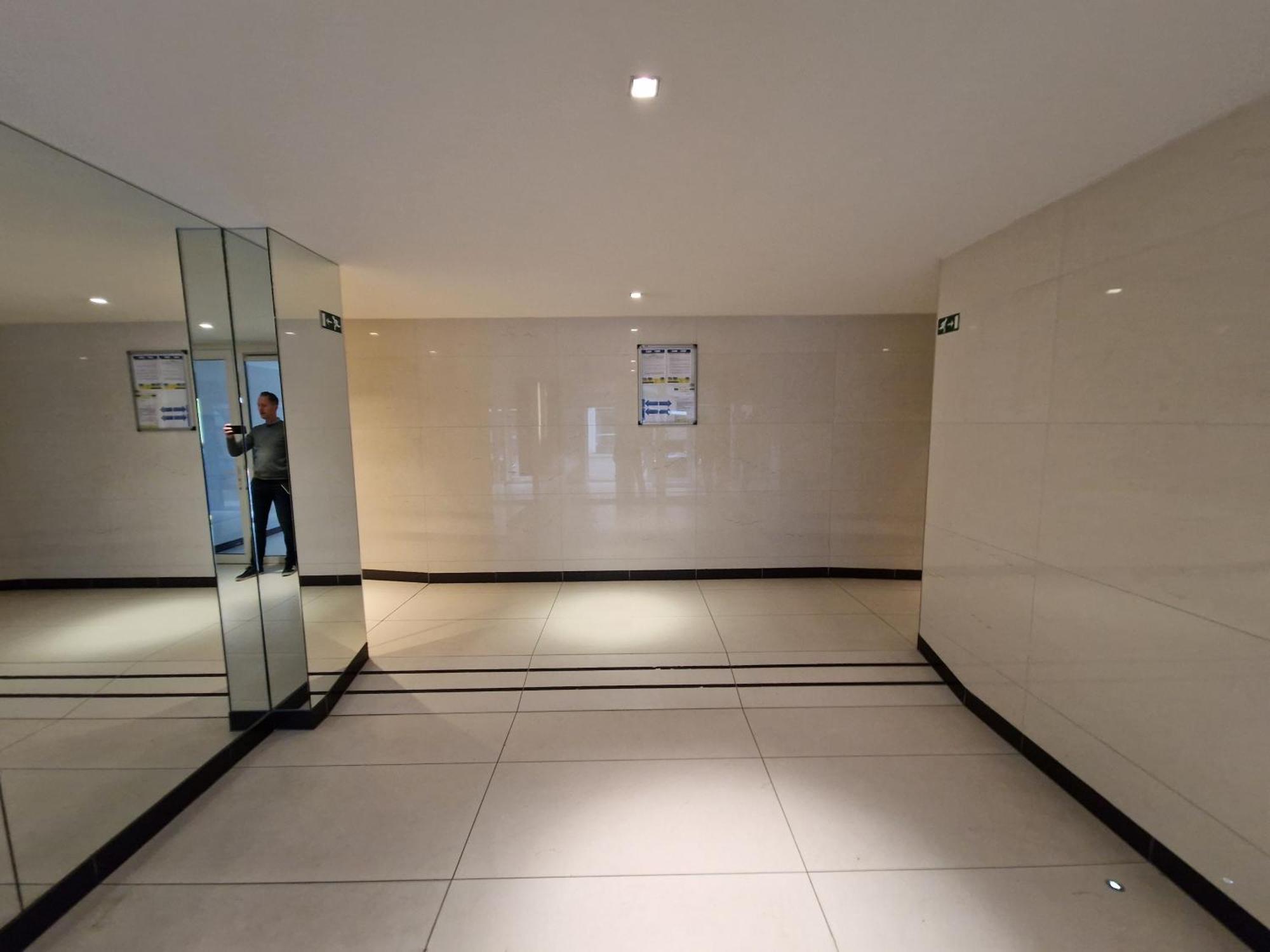Luxueus, Ruim Appartement Op 350M Van Het Strand Oostende Buitenkant foto