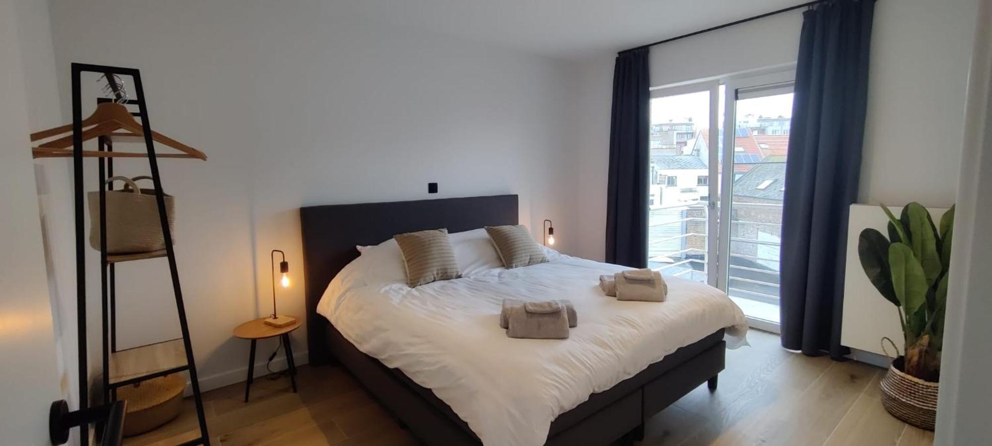 Luxueus, Ruim Appartement Op 350M Van Het Strand Oostende Buitenkant foto